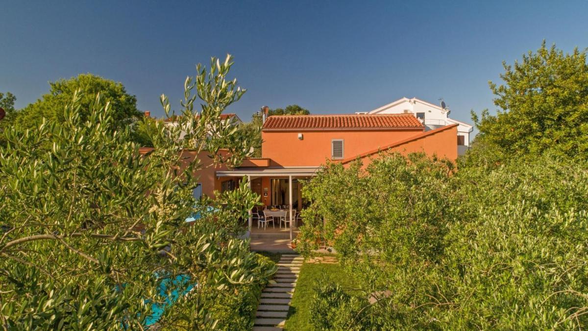 Villa Emili In Medulin - Haus Fuer 4-5 Personen Екстериор снимка