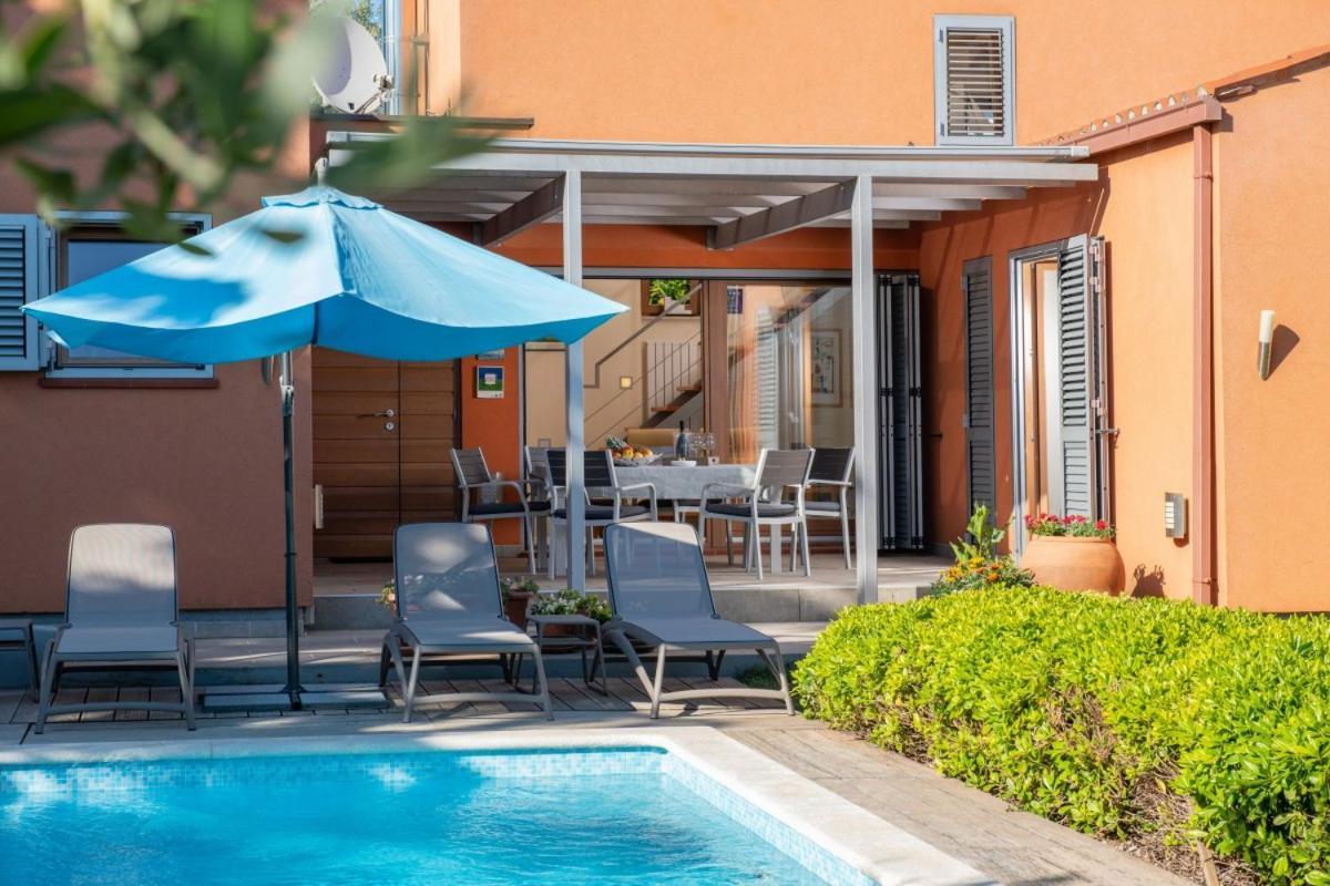 Villa Emili In Medulin - Haus Fuer 4-5 Personen Екстериор снимка